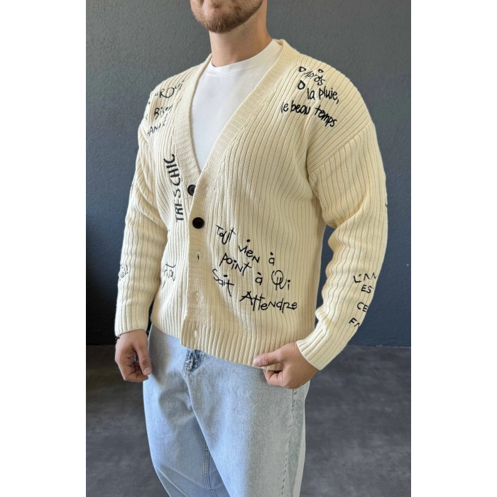 BEJ GRAFFİTİ NAKIŞ DETAYLI TRİKO HIRKA