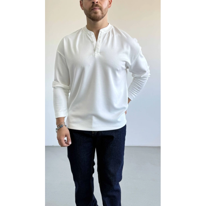 BEYAZ HENLEY YAKA OVERSİZE SWEAT