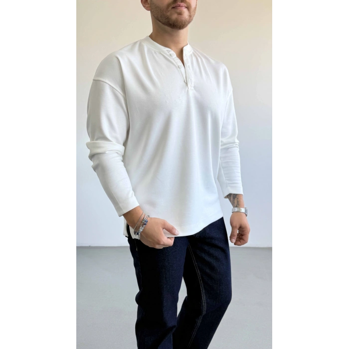 BEYAZ HENLEY YAKA OVERSİZE SWEAT