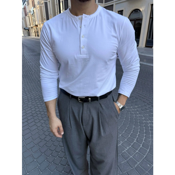 BEYAZ HENLEY YAKA REGULER FİT KALIP SWEAT