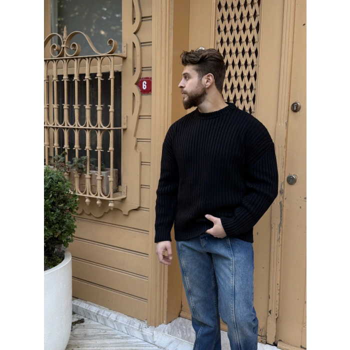 Oversize Kalıp Kalın Fitilli Kazak Siyah