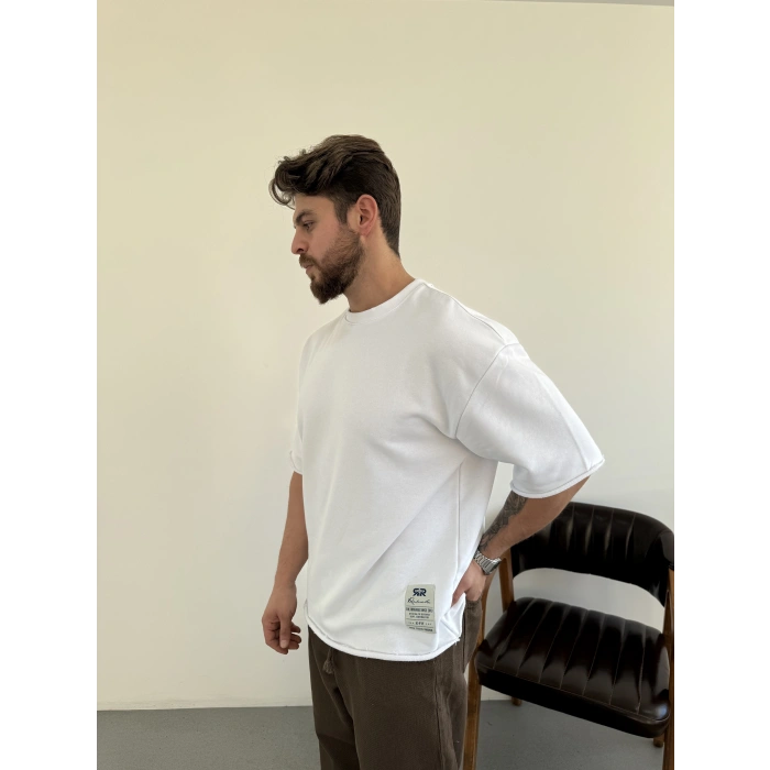 Pis Kesim Oversize Kalıp Tişört Beyaz