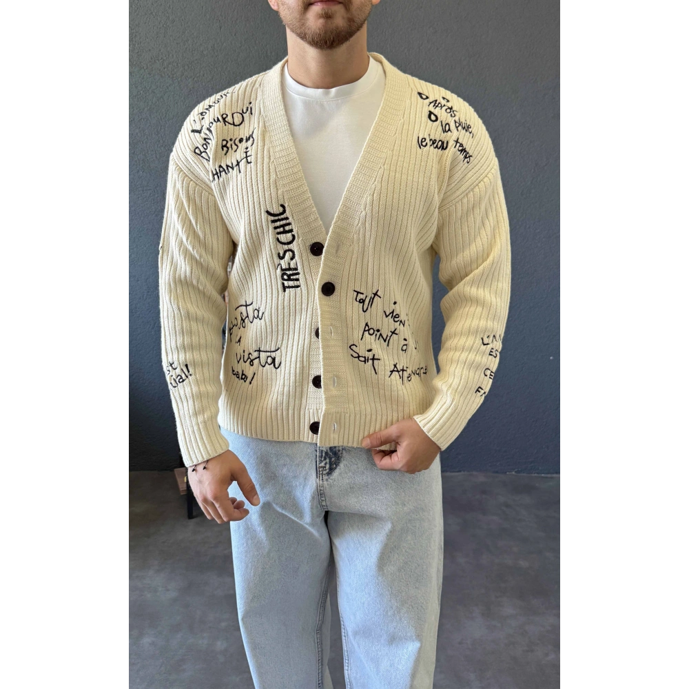 BEJ GRAFFİTİ NAKIŞ DETAYLI TRİKO HIRKA