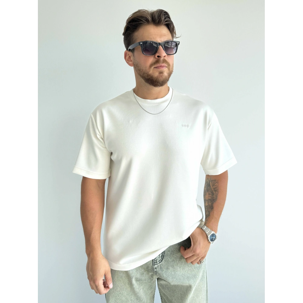 BEYAZ OYSH KUMAŞ OVERSİZE KALIP TİŞÖRT