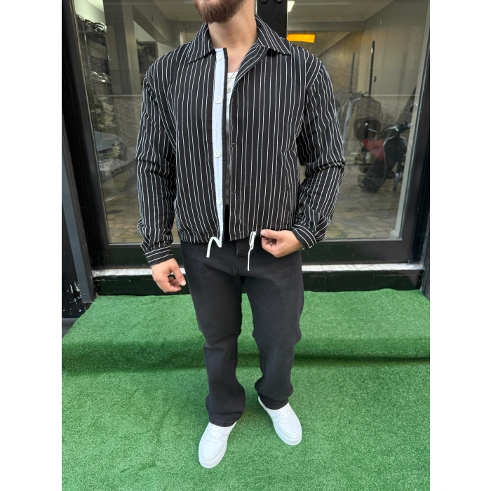 Siyah Çizgili Mevsimlik Ceket