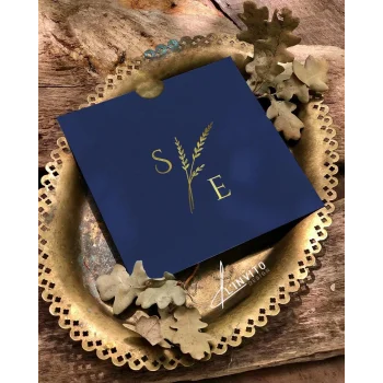 Yaldız Baskılı Kare Davetiye 2494