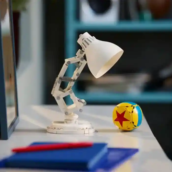 21357 Pixar Luxo Jr. 613 parça +18 yaş