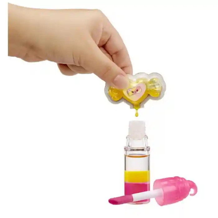 Mila Mallows Bebeği ve Dudak Parlatıcısı Gizemli Renk Serisi