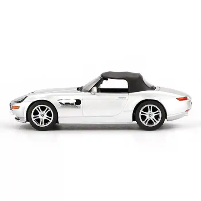 Mini GT 1/64 BMW Z8 The World Is Not Enough Blister Paket