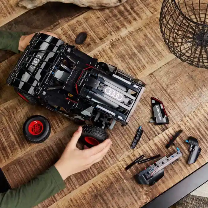 Technic Audi RS Q e-ron 42160