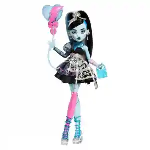 Doğum Günü Bebeği Frankie Stein