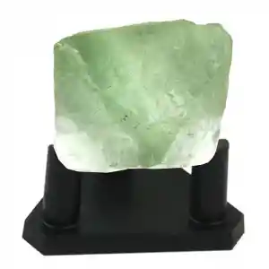 Natgeo Parlayan Kristal Lab