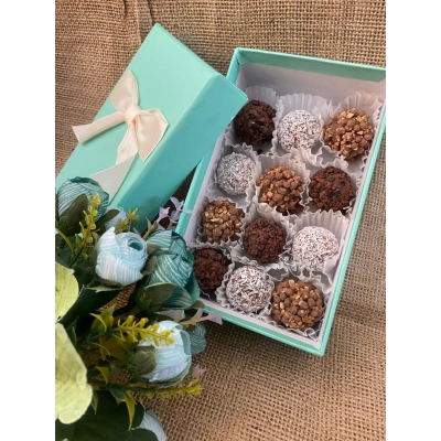 12li Special Trüf Çikolata Kutusu Yeşil