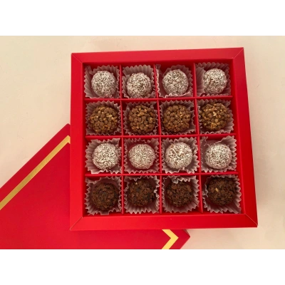 12li Trüf Çikolata Kutusu Gold Çerçeveli