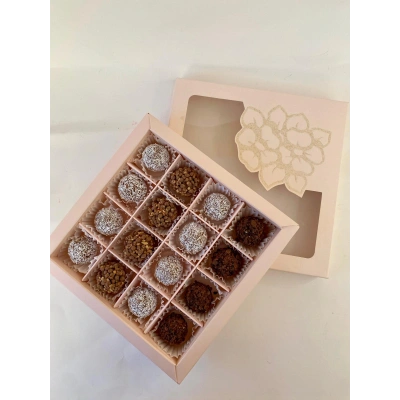 16li Special Trüf Çikolata Kutusu