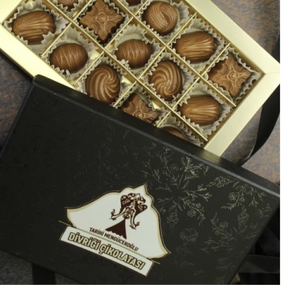 Antep Fıstığı Kremalı Dolgu Special Çikolata Kutusu