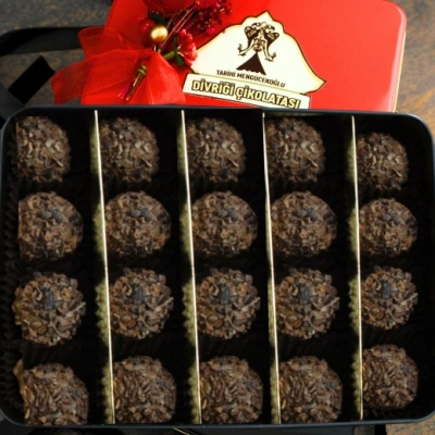 Trüf Antep Fıstıklı & Kakao Nibi Kaplamalı 20 Adet Teneke Kutu