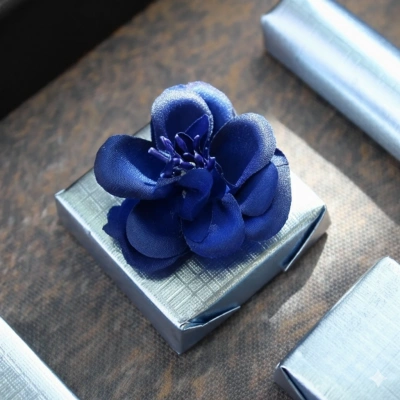 Kurdela ve Kağıt Çiçekli Sargılı Çikolata