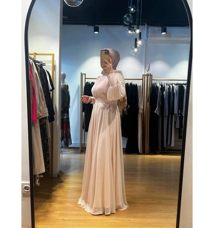 Jamıla Sarah Özü Büzgülü Balon Kollu Aplikli Şifon Elbise SS24-3026