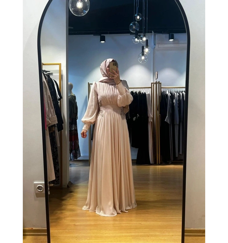 Jamıla Sarah Özü Büzgülü Balon Kollu Aplikli Şifon Elbise SS24-3026