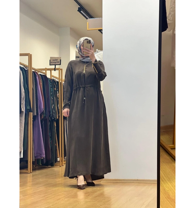 MissDalida Yakası Fermuarlı Beli Büzgülü Elbise 25Y-4011