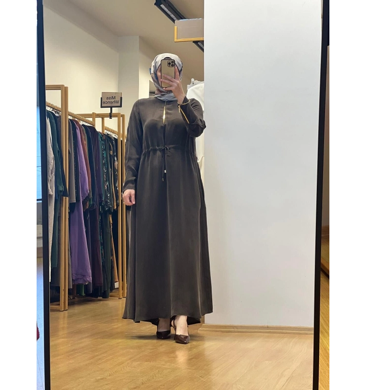 MissDalida Yakası Fermuarlı Beli Büzgülü Elbise 25Y-4011