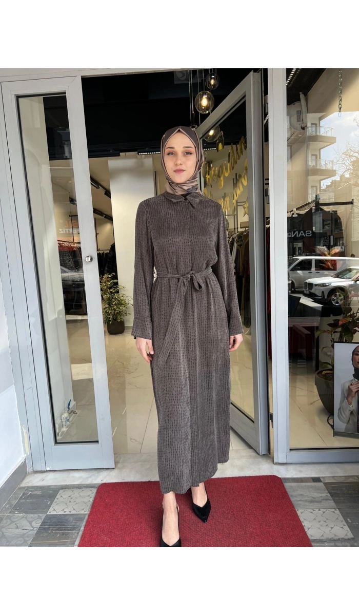 Stare Dokulu Taşlanmış İpek Elbise TD-4769