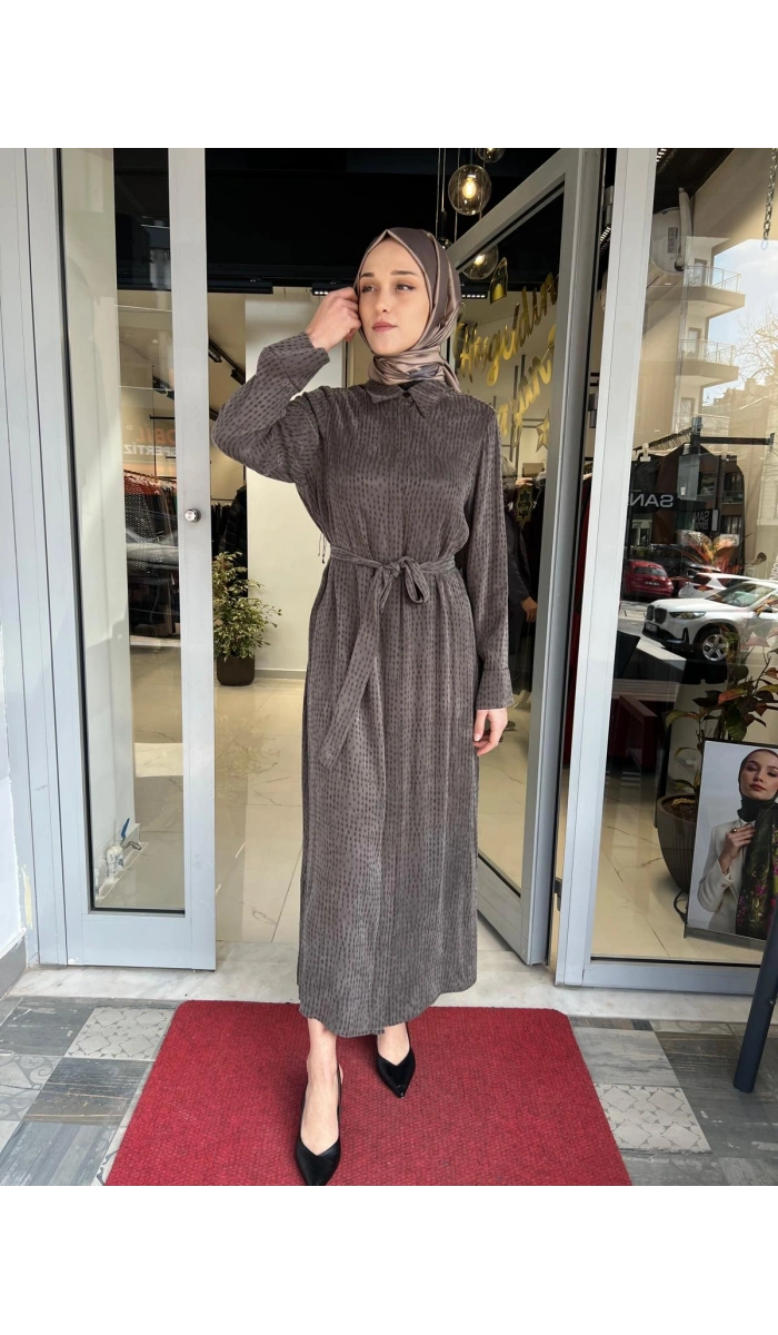 Stare Dokulu Taşlanmış İpek Elbise TD-4769