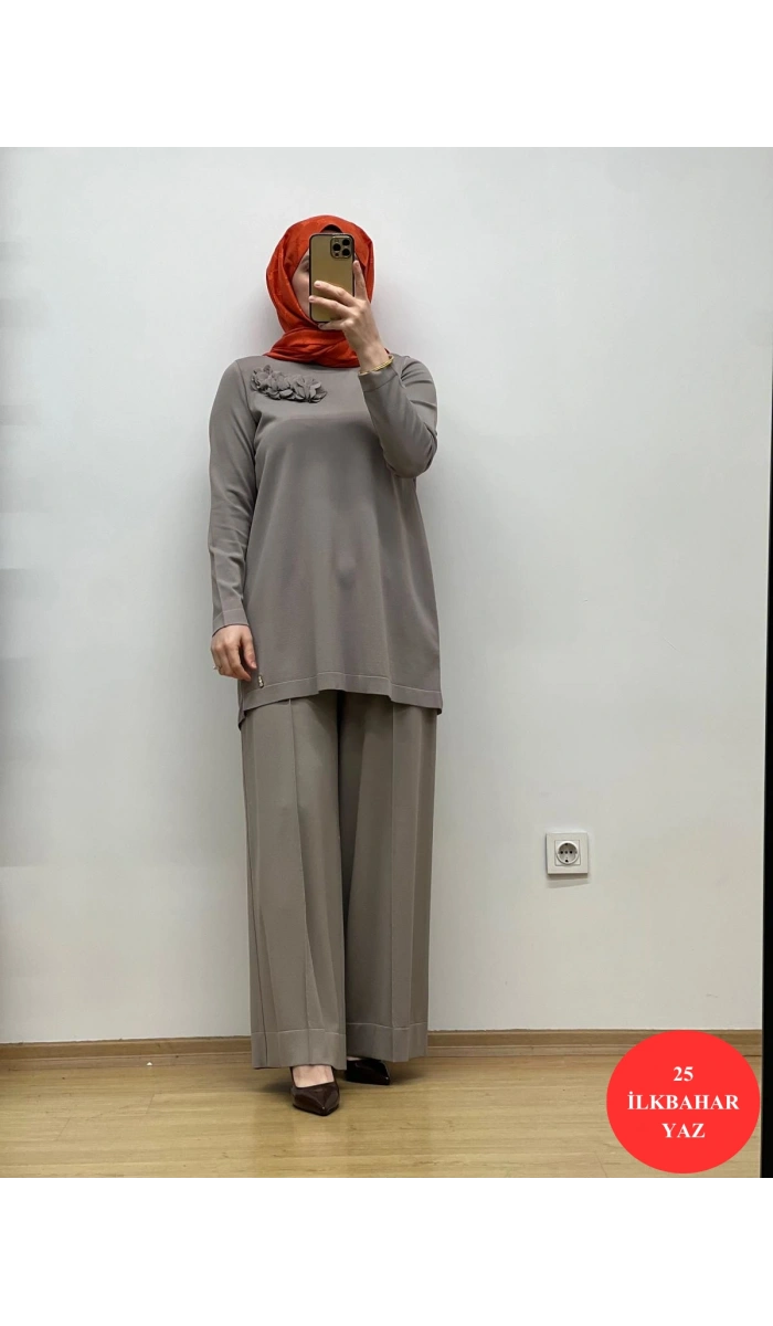 MissDalida Önü Dikişli Bol Paça Triko Pantolon 25Y-7009