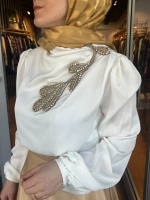 Jamıla Sarah Bedenden Gelen Yakalı Tek Taraf Kırmalı Aplikli Bluz SS24-2007