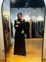 Jamıla Sarah Bedenden Gelen Yakalı Tek Taraf Kırmalı Aplikli Bluz SS24-2007