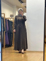 MissDalida Yakası Fermuarlı Beli Büzgülü Elbise 25Y-4011