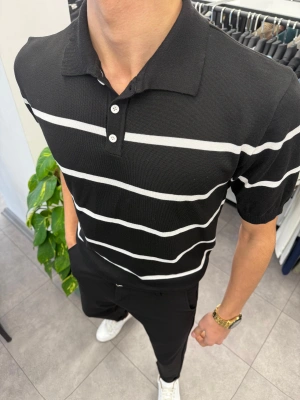 Düğme Detaylı Çizgili Polo Yaka Triko Siyah