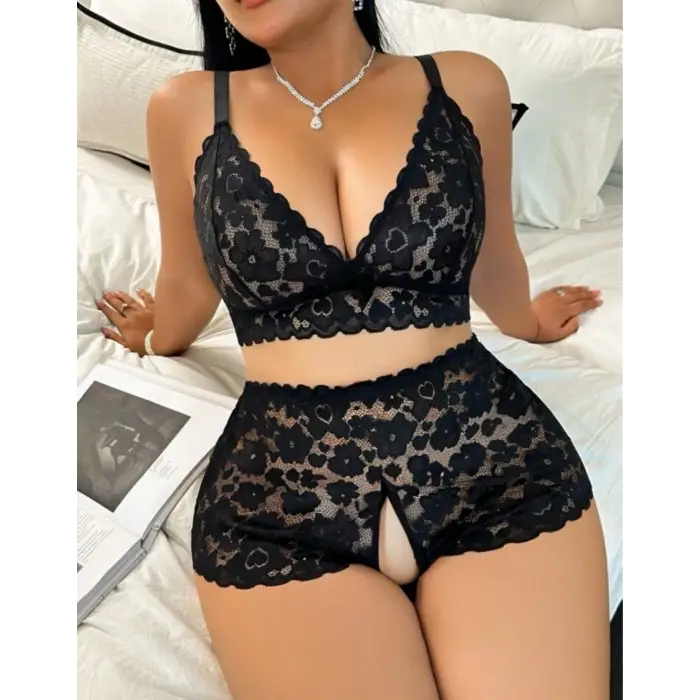 ÖZEL BÖLGESİ AÇIK FANTEZİ DANTEL TAKIM