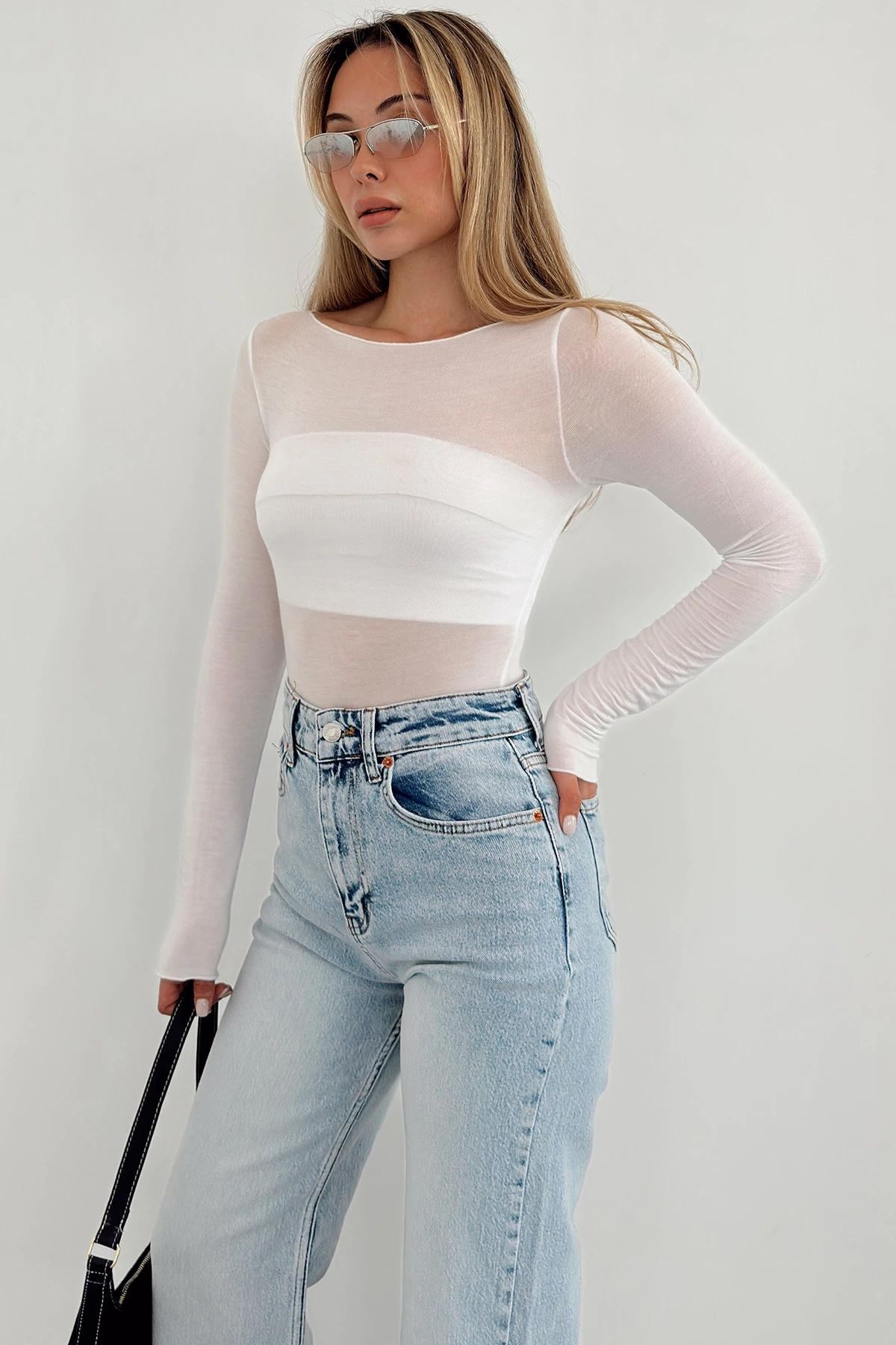 Açık yaka bluz beyaz