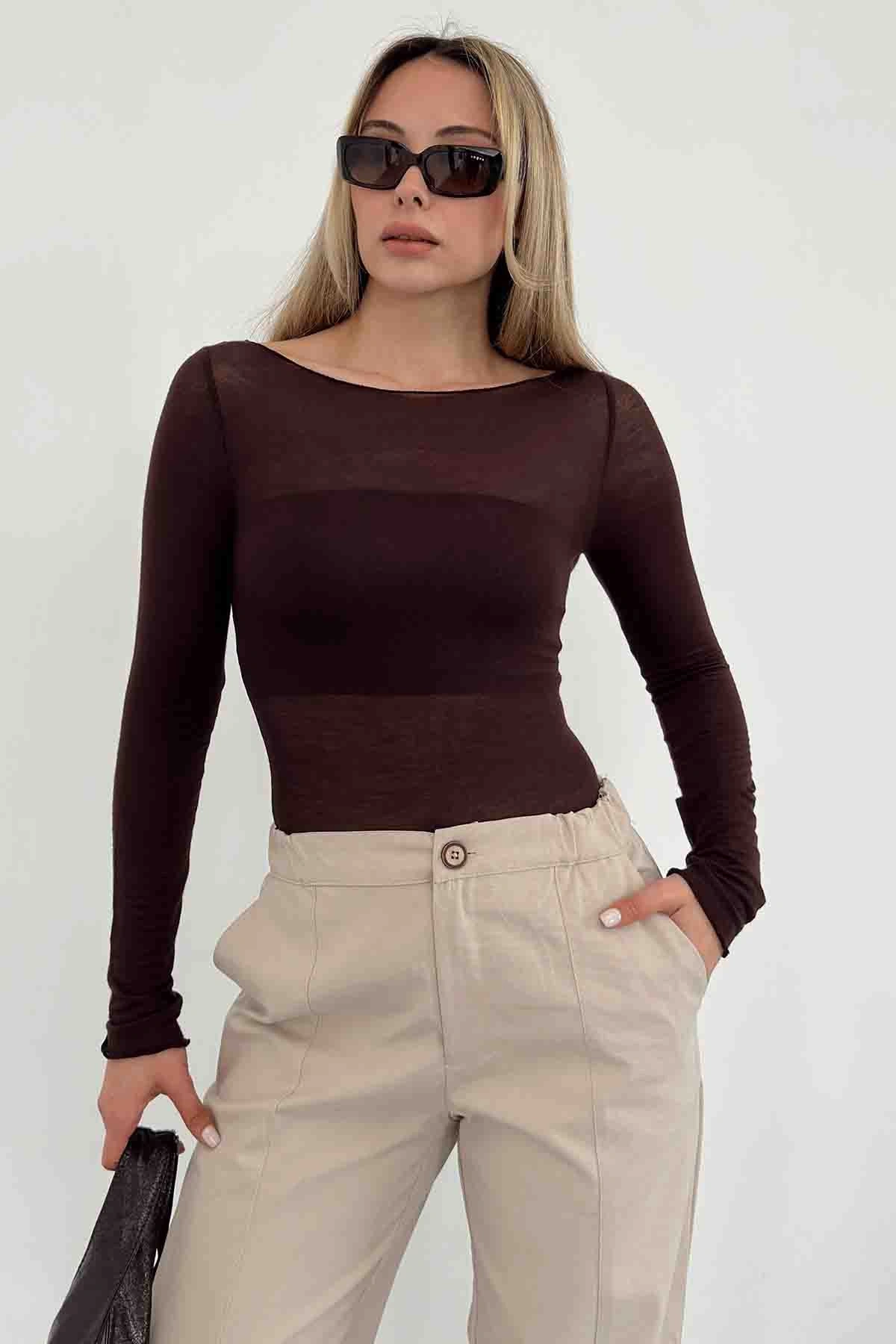 Açık yaka bluz kahve