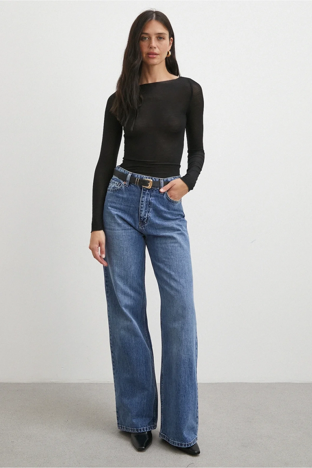 Açık yaka bluz siyah