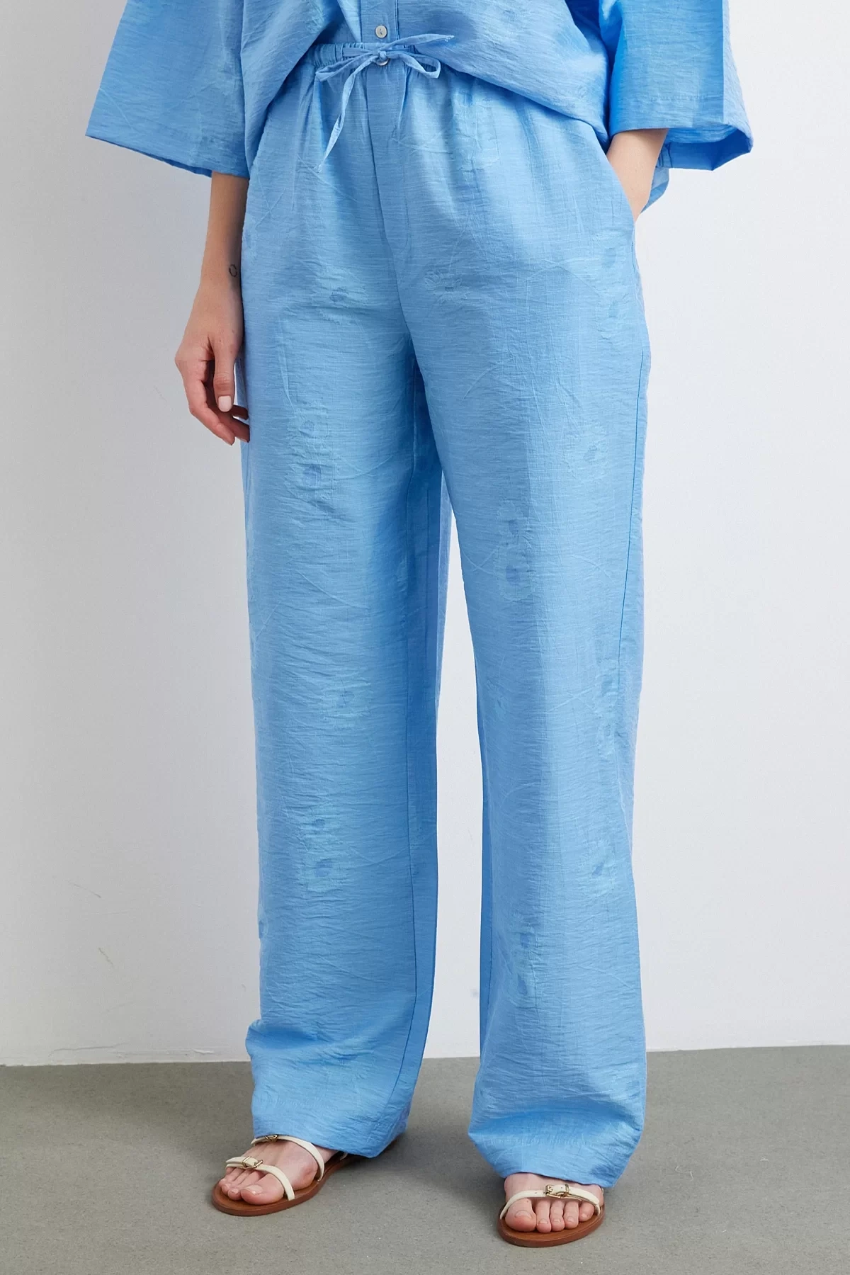 Arka Cepli Salaş Pantolon Mavi