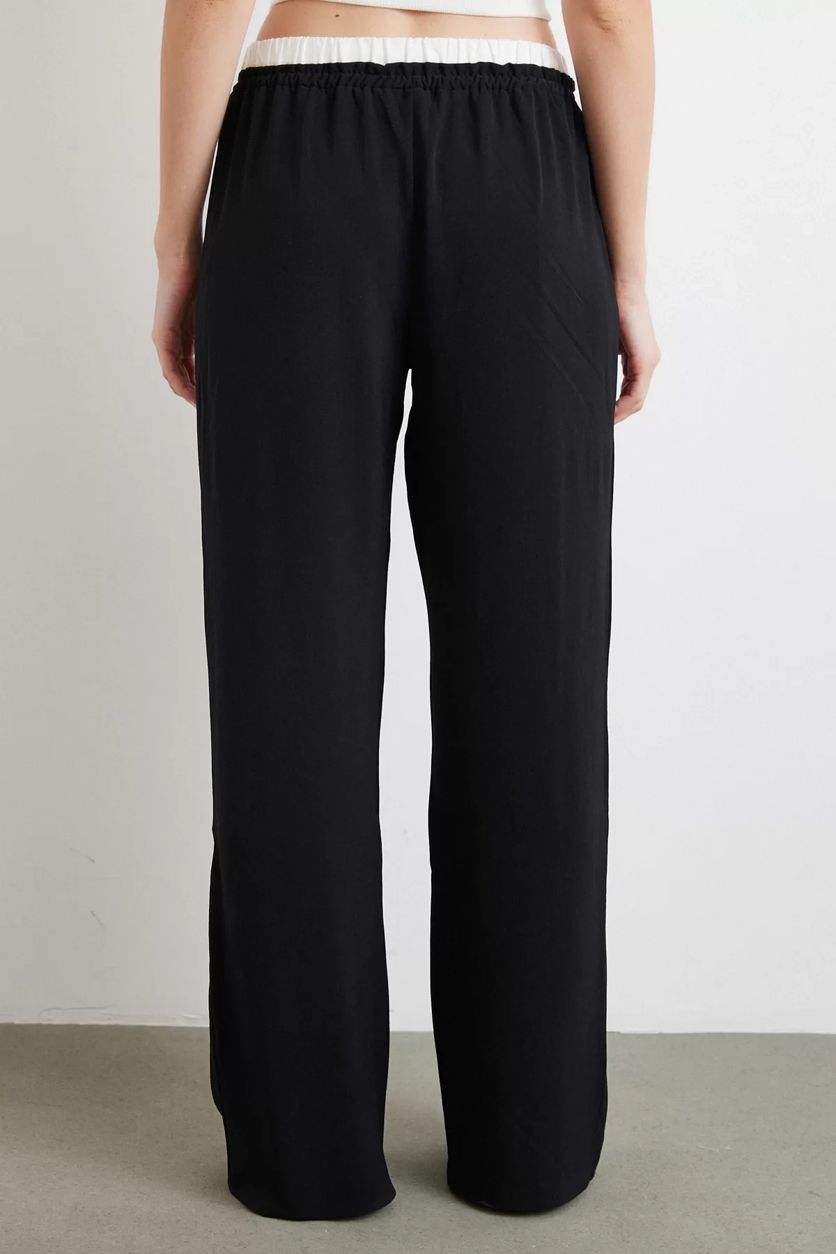 Bel Bantlı Wide Leg Pantolon Siyah