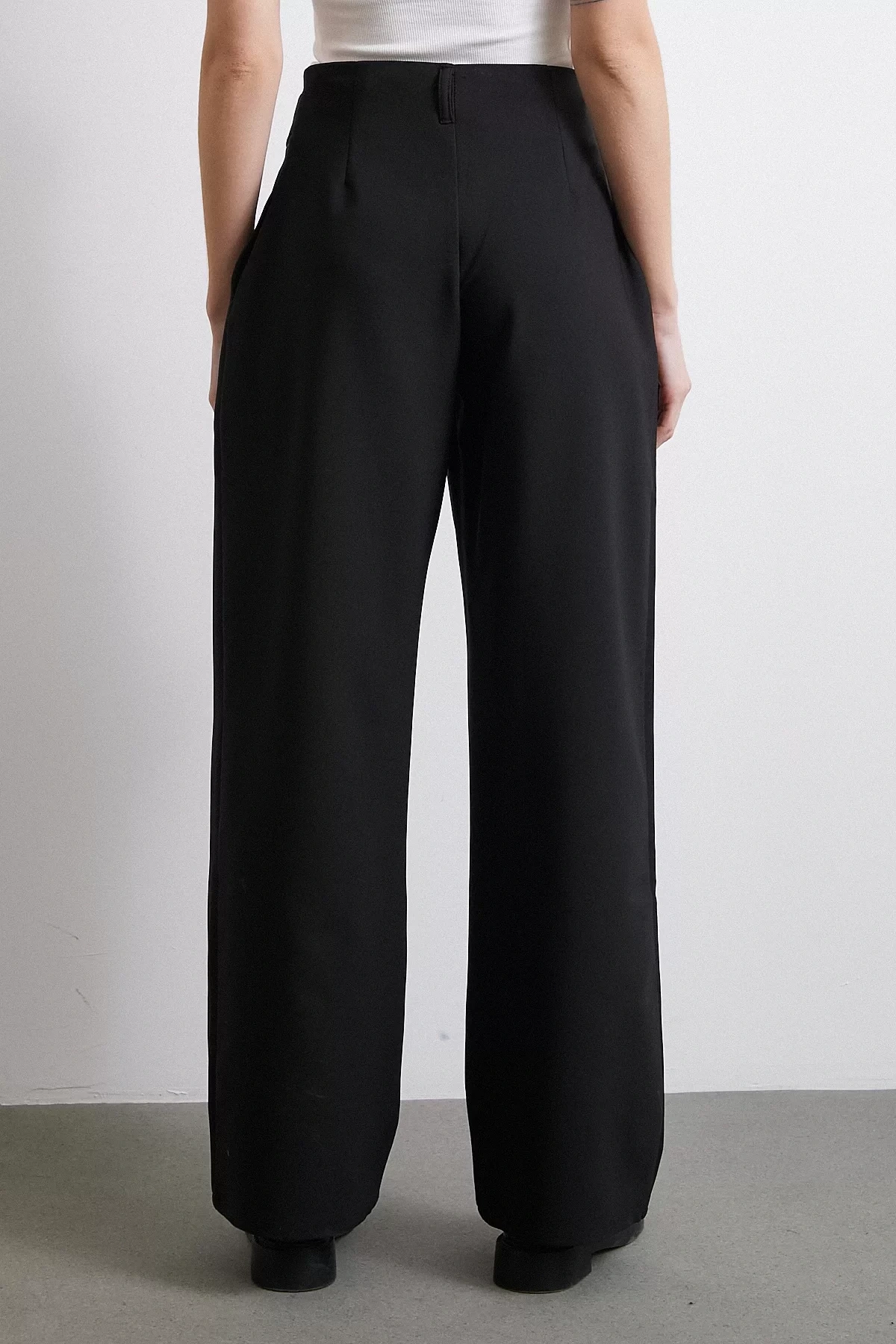 Bel Detaylı Wide Leg Pantolon Siyah