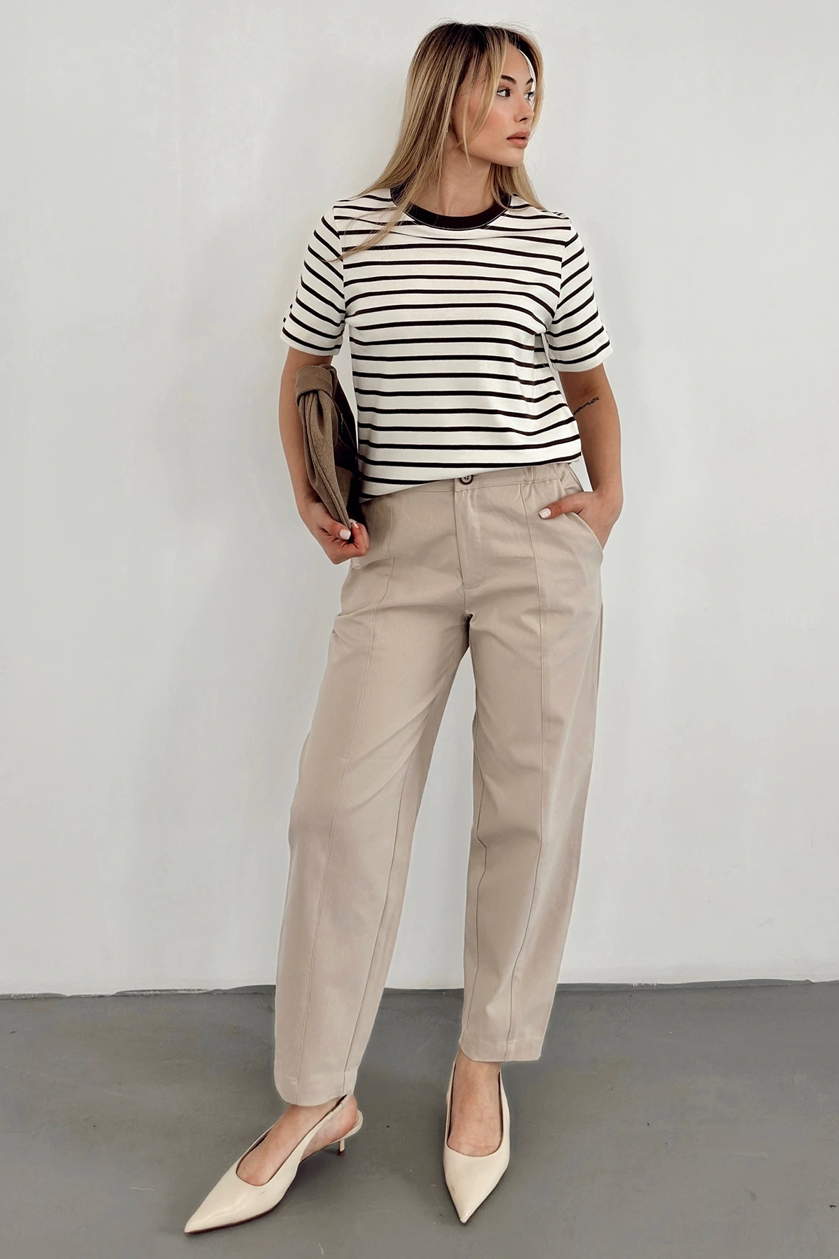 Bisiklet Yaka Çizgili T-Shirt Kahve