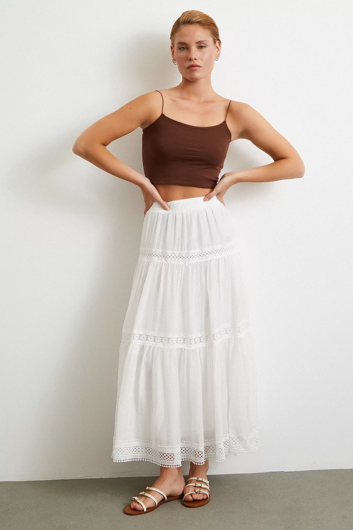 Dantel Detaylı Etek Ekru