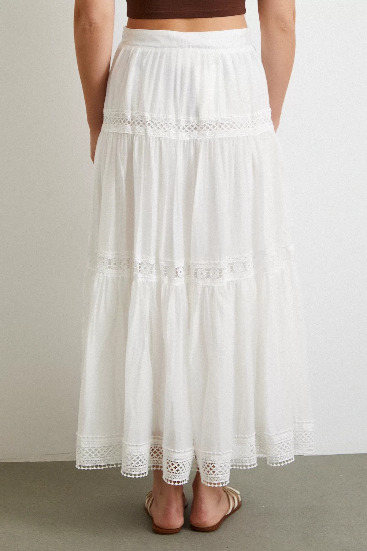 Dantel Detaylı Etek Ekru