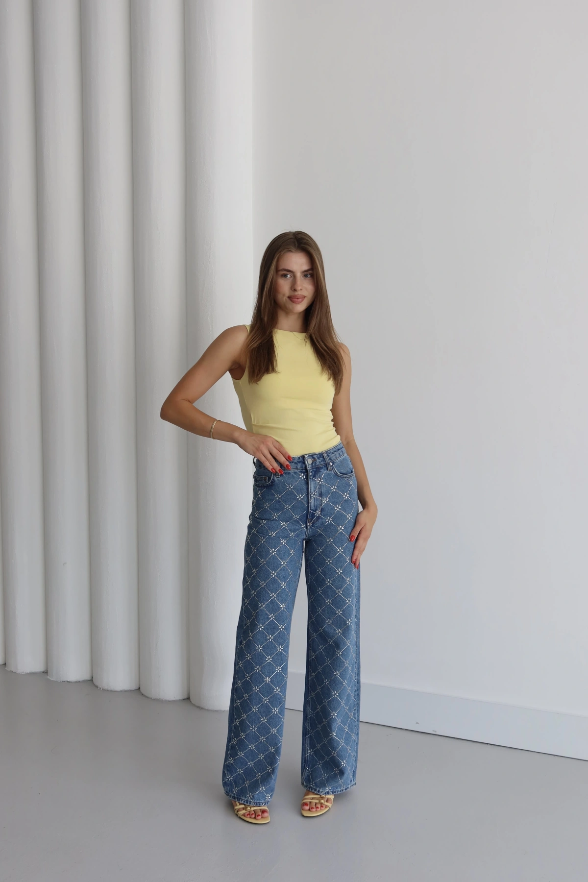 Desenli Taş Detaylı Pantolon