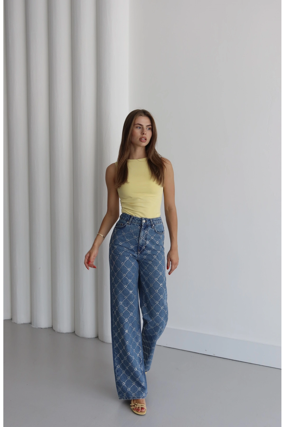 Desenli Taş Detaylı Pantolon