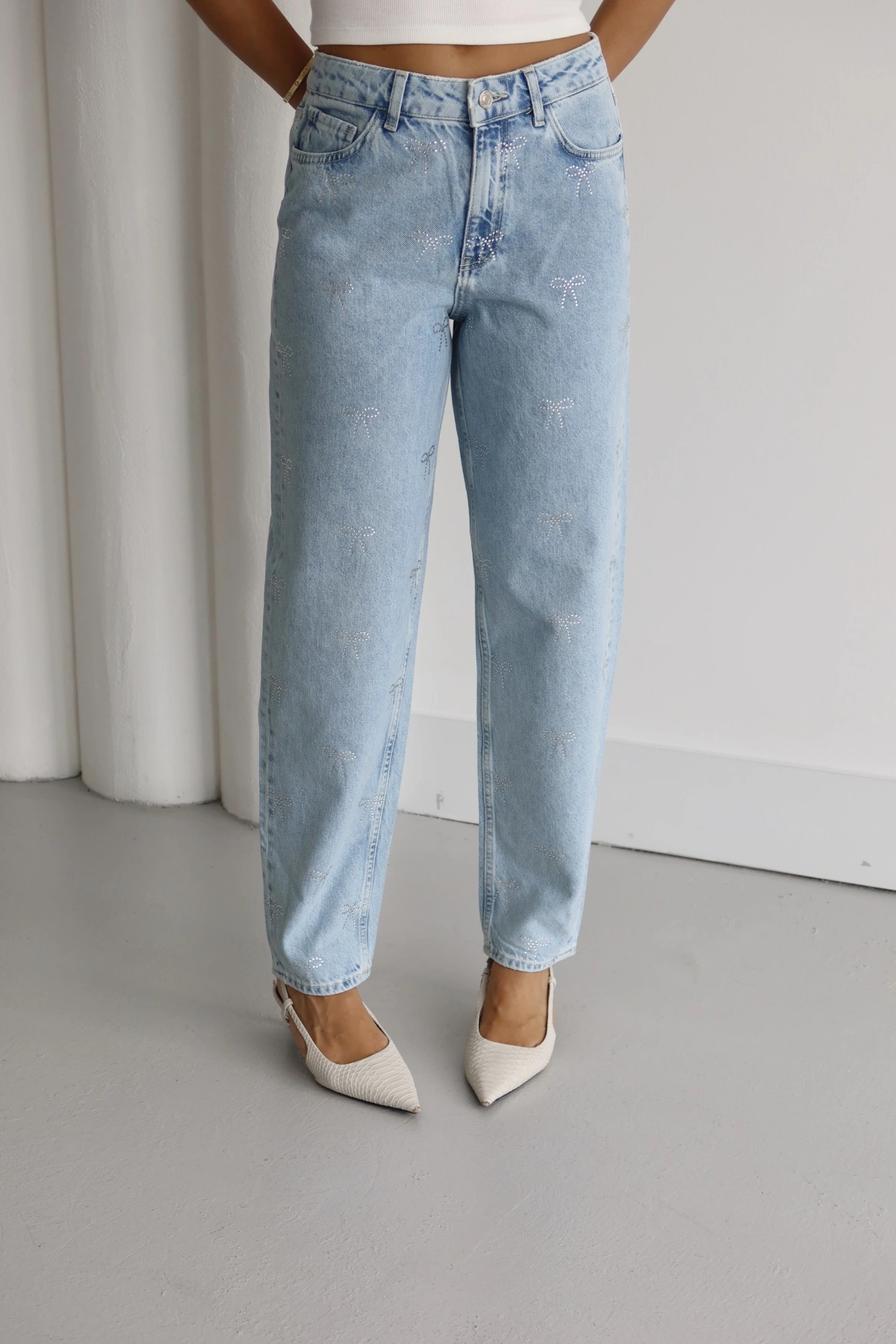 Fiyonk Desenli Taş Detaylı Pantolon