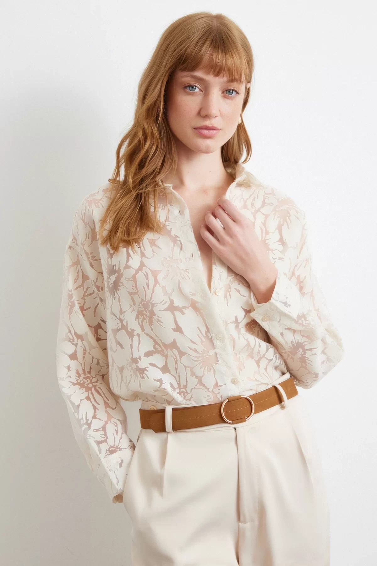 Jakarlı Transparan Gömlek Krem