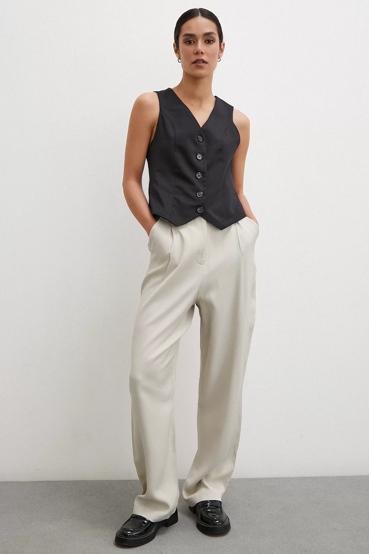 Kemer Detaylı Klasik Pantolon Taş