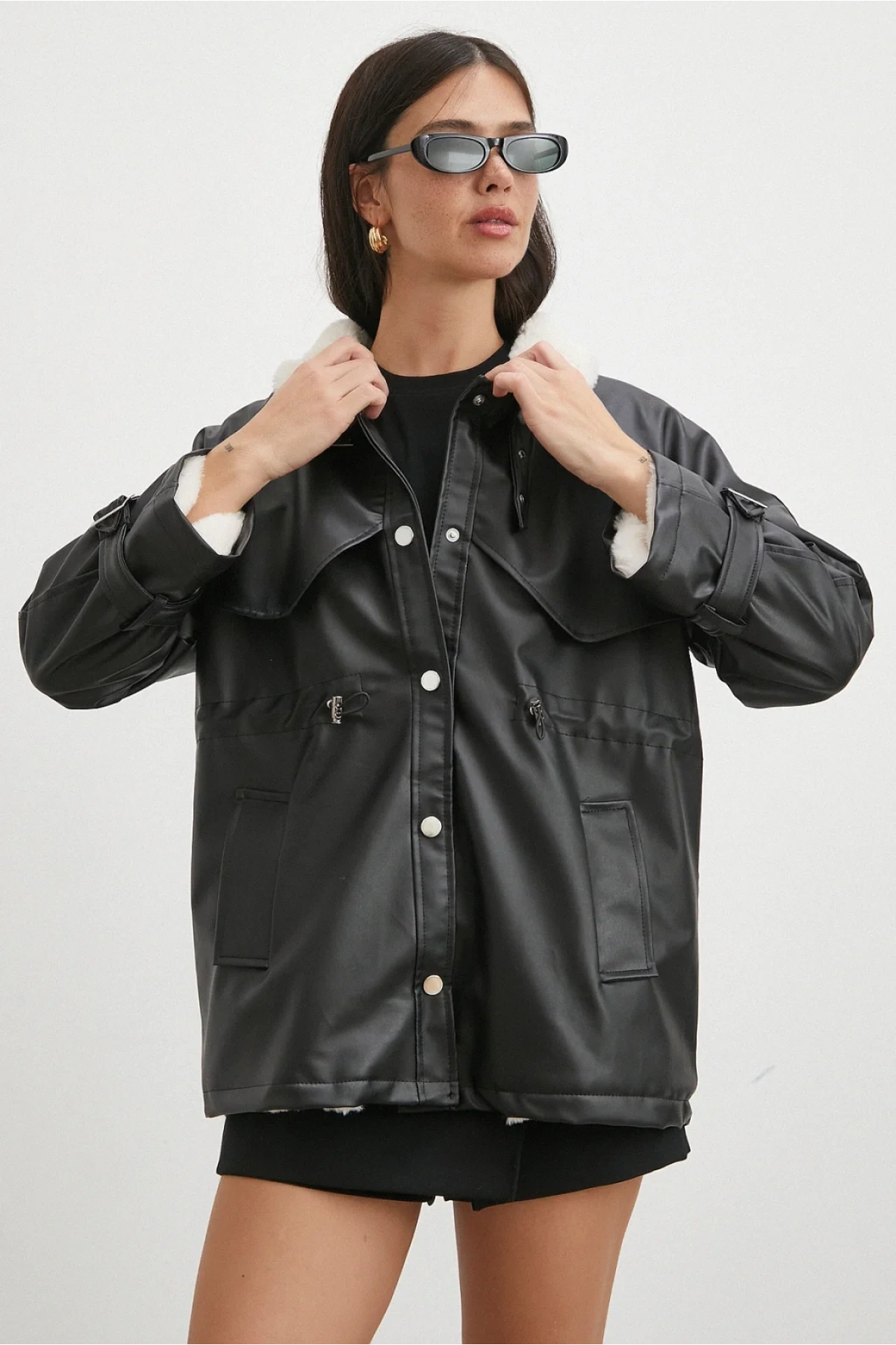 Kürklü Yaka Detaylı Deri Ceket Siyah