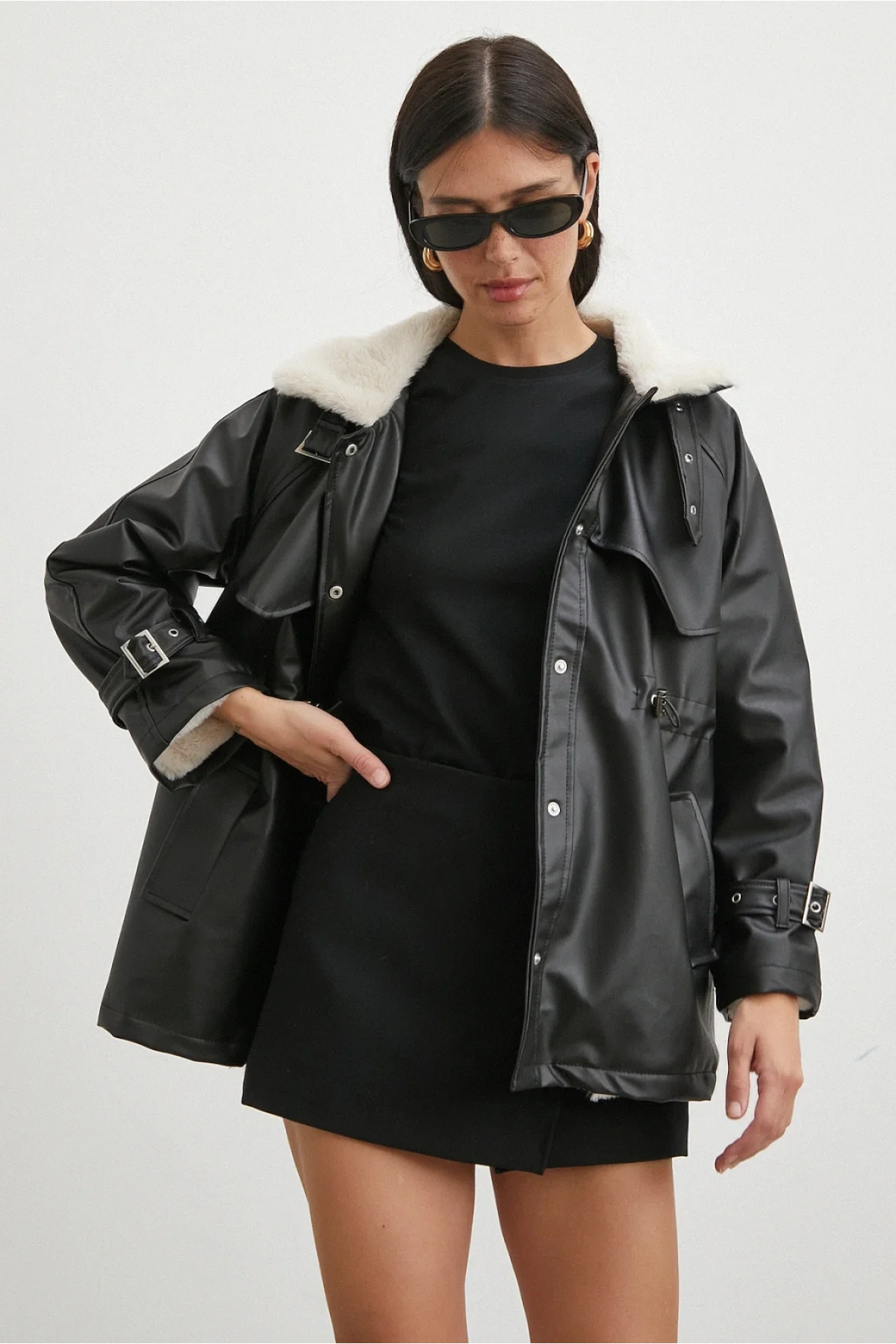 Kürklü Yaka Detaylı Deri Ceket Siyah